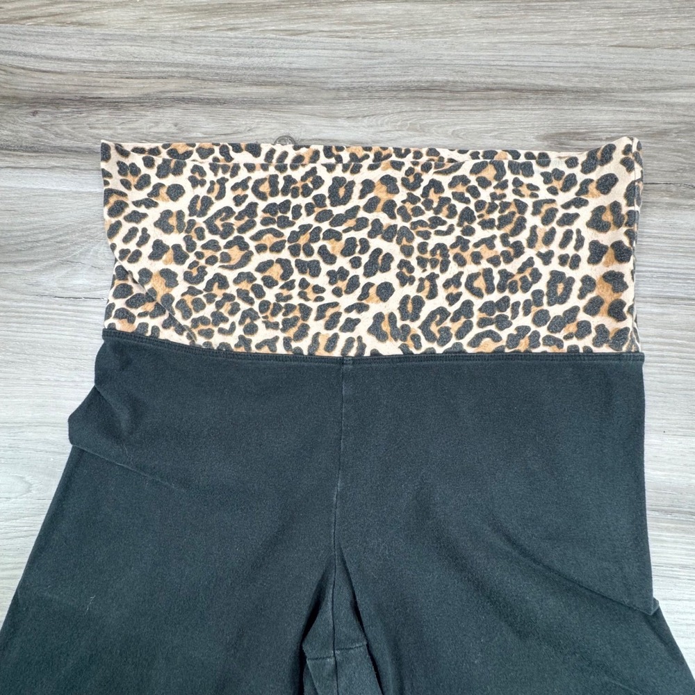 VS PINK Foldover Capri Leggings Medium M Short Leopard Sequin Bling Black Y2K - Picture 8 of 12